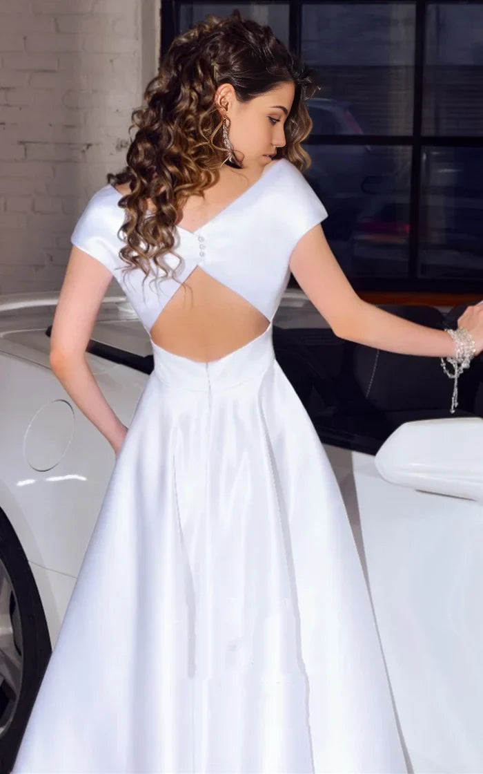 Vestido de novia de satén con escote en V y corte A hasta la rodilla con faja